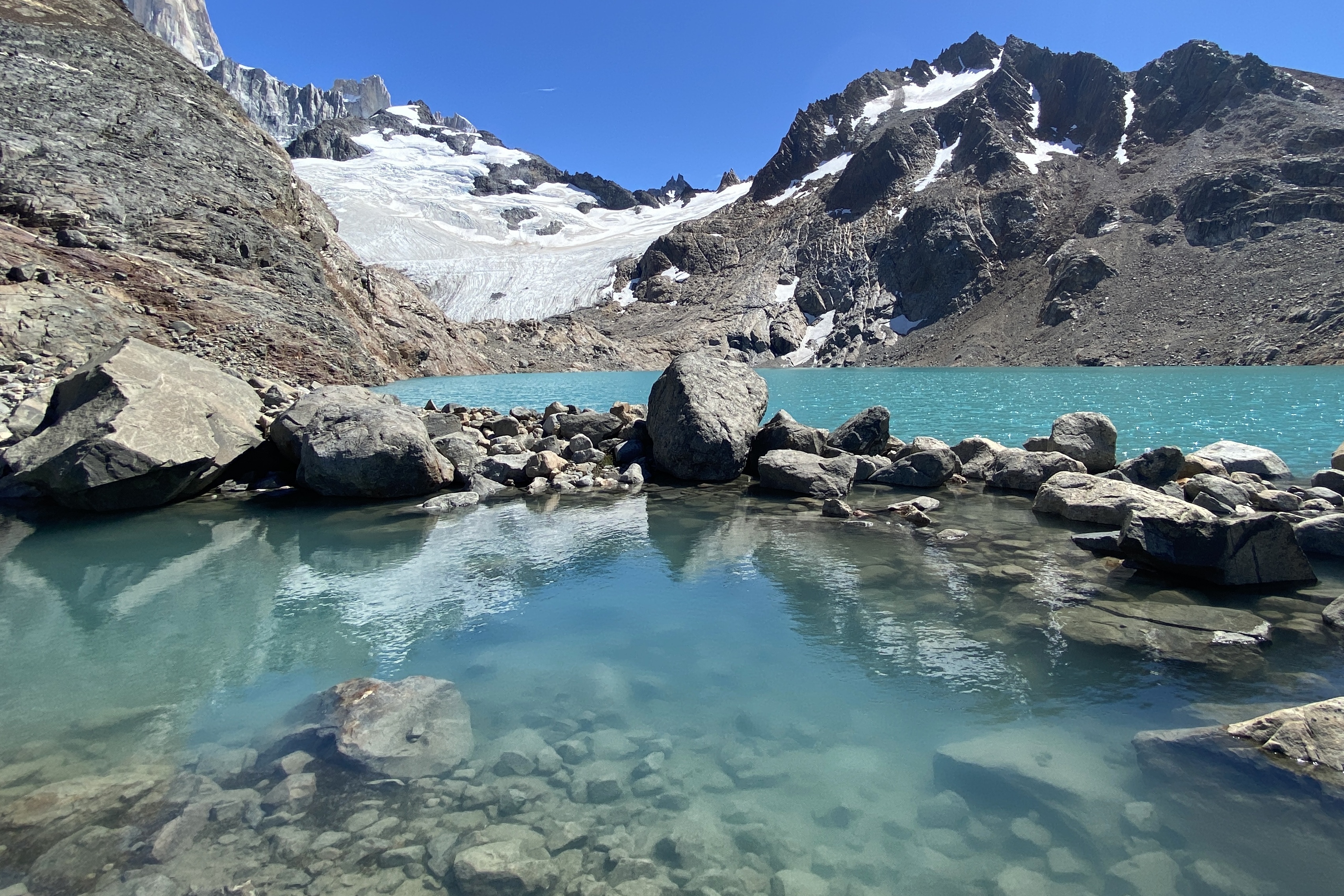 Glacier et eaux turquoise